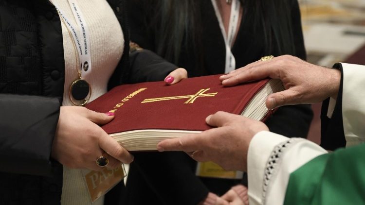 Pope to confer ministries on lay men and women on Sunday of the Word of God