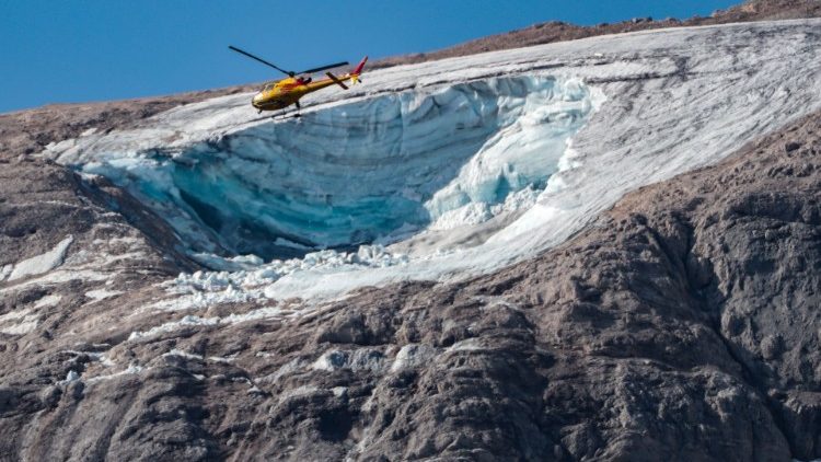 Pope prays for victims of Italian glacier tragedy, appeals for care of environment