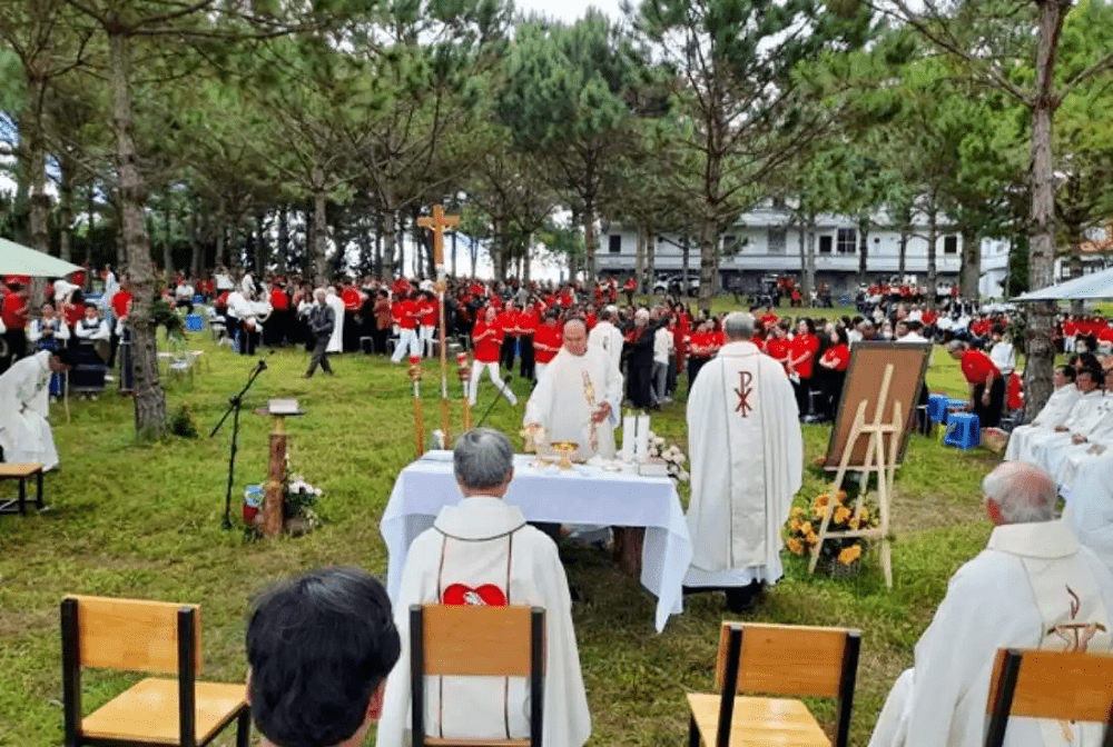 Vietnam Christians told to focus on people, environment