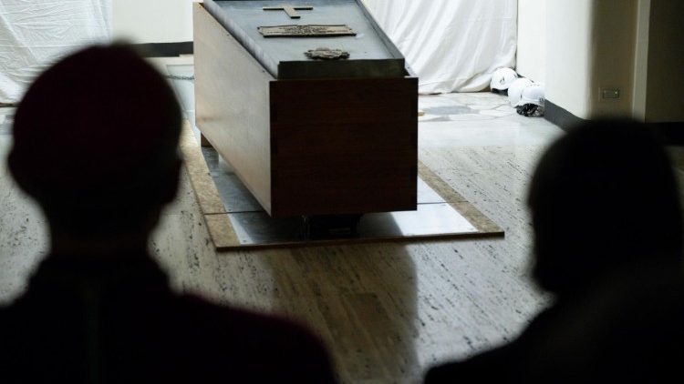 Benedict XVI tomb open to public from Sunday