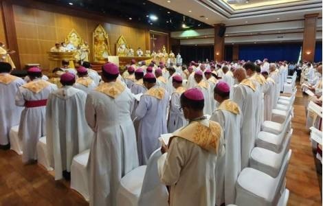 Like the Magi and the great missionaries to scrutinize the signs of the times: the path of the Church in Asia