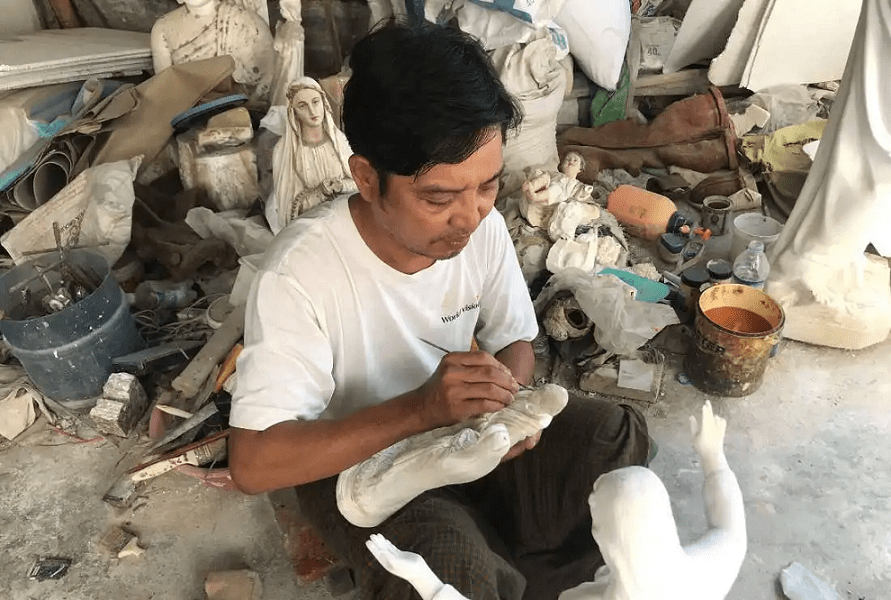Catholic sculptor in Myanmar defies adversities with faith