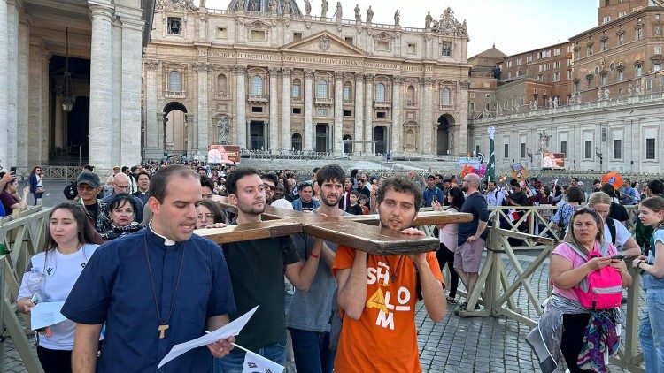 Cardinal Tolentino de Mendonça: WYD are indispensable, even after 40 years