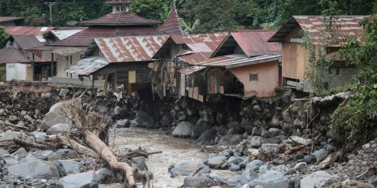 Uskup Sumatera Barat: Perubahan iklim mencetuskan bencana alam
