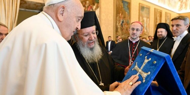 Pope seeks “communion in legitimate diversity” with Church of Greece