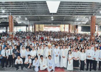 403 menerima minyak Krisma selepas empat tahun pembelajaran