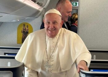 Pope Francis departs on 45th Apostolic Journey abroad