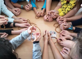 教宗：我們與百萬名兒童一起頌念玫瑰經