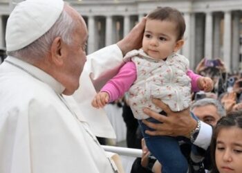 教宗公開接見：邀請聖神守護自己的婚姻及兒女