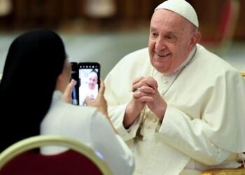 教宗:世界主教會議最後文件是給天主子民的禮物