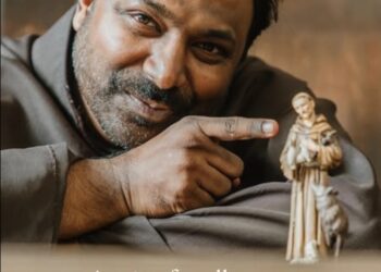 Franciscan priest becomes ‘sensefluencer,’ bridging faith and youth culture through social media