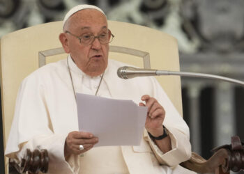 教宗鼓勵朝聖者在聖誕節走進和平之門