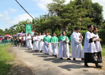 林巴豪聖玫瑰堂舉行禧年推介禮朝聖