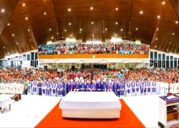 Pelancaran Perjalanan Salib dalam program MCYD