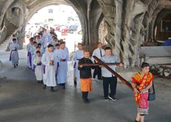 Sibu Launches Perjalanan Salib