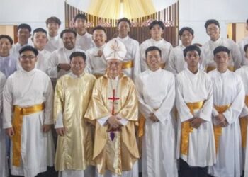 ‘Khasiat’ menjadi pelayan Altar