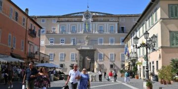 How to spend your holidays according to the Popes