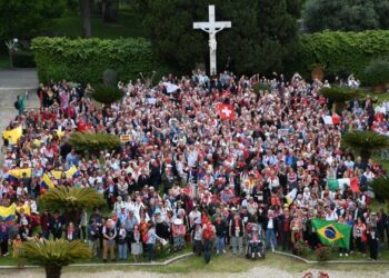 Aid to the Church in Need present wherever people suffer