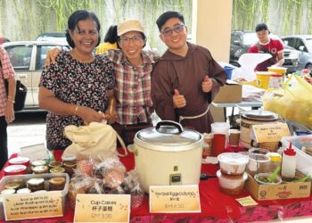 Capuchin bazaar raises funds for student formation