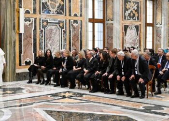 Bapa Suci Leo XIV: Kanak-kanak dan remaja terdedah kepada manipulasi AI