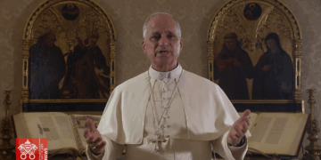 Pope to young people: be bridge builders in a world marked by division