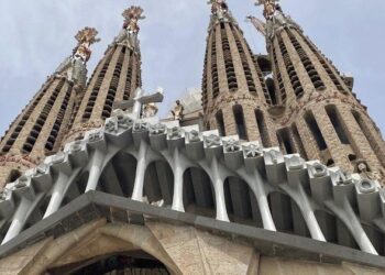 Sagrada Família now the tallest church in the world