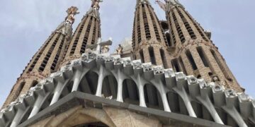 Sagrada Família now the tallest church in the world