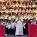 Pope to school children: At Christmas, build peace and unity