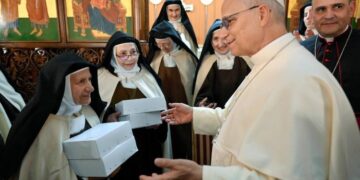 Pope Leo XIV visits Carmelite Sisters in Harissa, Lebanon