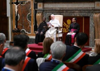 Pope Leo: Gambling ruins families