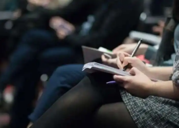 Lack of female journalists muffles voice of Cambodian women