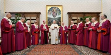 Pope to Roman Rota: Justice and charity find harmony in mystery of God