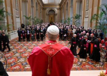 Pope raises alarm over human rights and a spreading “zeal for war”