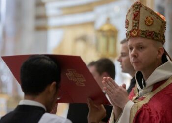 ‘Illuminated by a Hidden Glory’: Theme of Lenten Spiritual Exercises