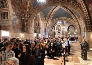 Assisi: Thousands of pilgrims venerate relics of St Francis