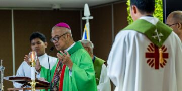 Church mission must address roots of poverty and injustice, Philippine bishop tells Columban missionaries