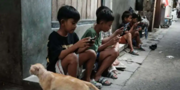 Indonesia’s children brace to face life without social media