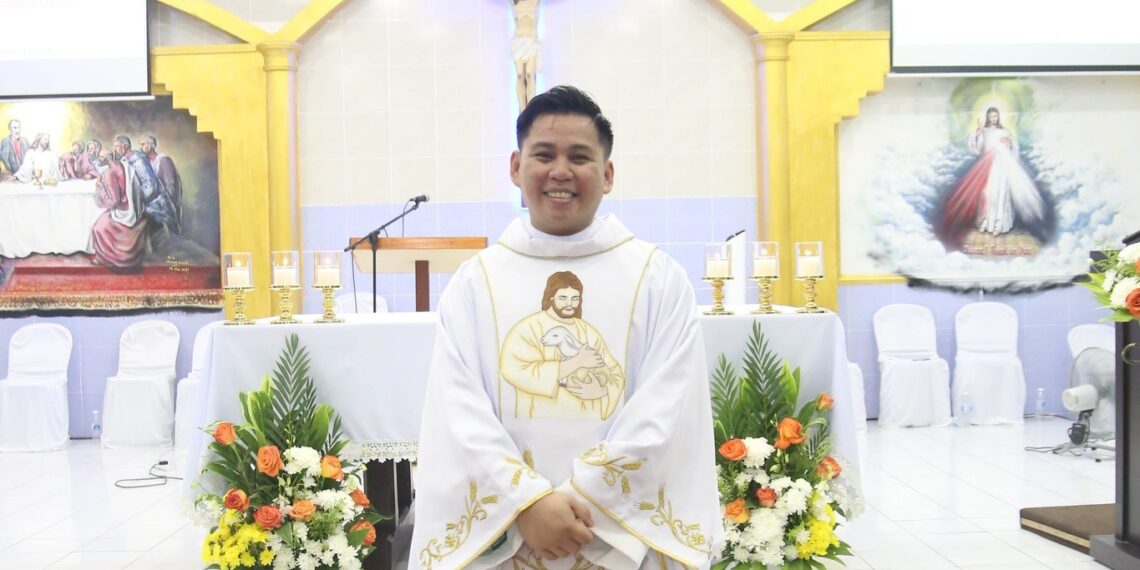 Pentahbisan Diakon Brywinedren menjadi paderi