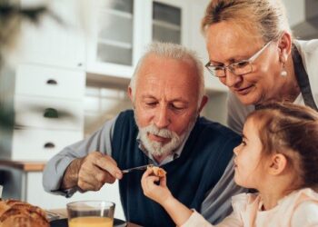 Pedriatricians urge families to watch for warning signs of eating disorders