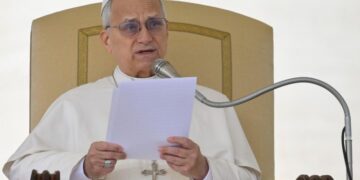 Pope mourns priest killed in Lebanon, prays for peace in Middle East
