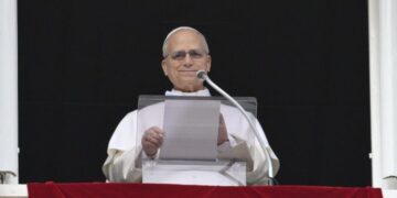 Pope at Angelus: The Redeemer transfigures wounds of history