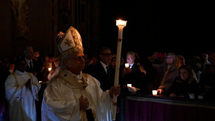 Pope: Easter drives out hatred and brings down the mighty