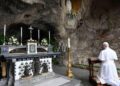 Pope to lead worldwide Rosary for peace in Vatican Gardens