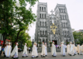 Vietnamese Catholics mark first anniversary of Pope Leo XIV’s papacy with prayers for peace