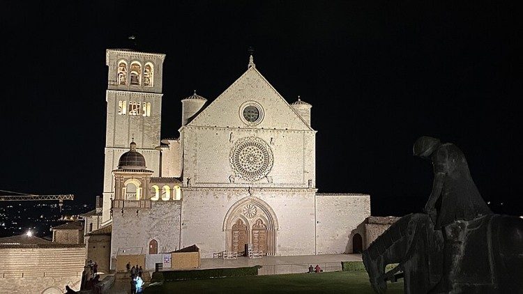 At the ‘Courtyard of Francis’, life is “good news”