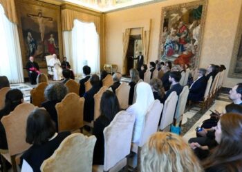 Pope: Church must help broken families heal from drug abuse