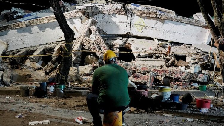 Pope sends financial aid to areas of Colombia hit by earthquake