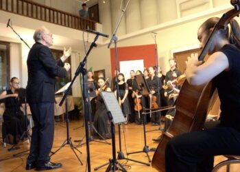 Salzburg Youth Orchestra performs with Mozart’s violins in the Vatican
