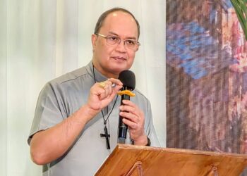 Cardinal warns charismatic groups against rise of ‘spiritual celebrities’