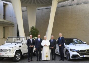 Pope to Mercedes-Benz: Technological innovation should serve human dignity